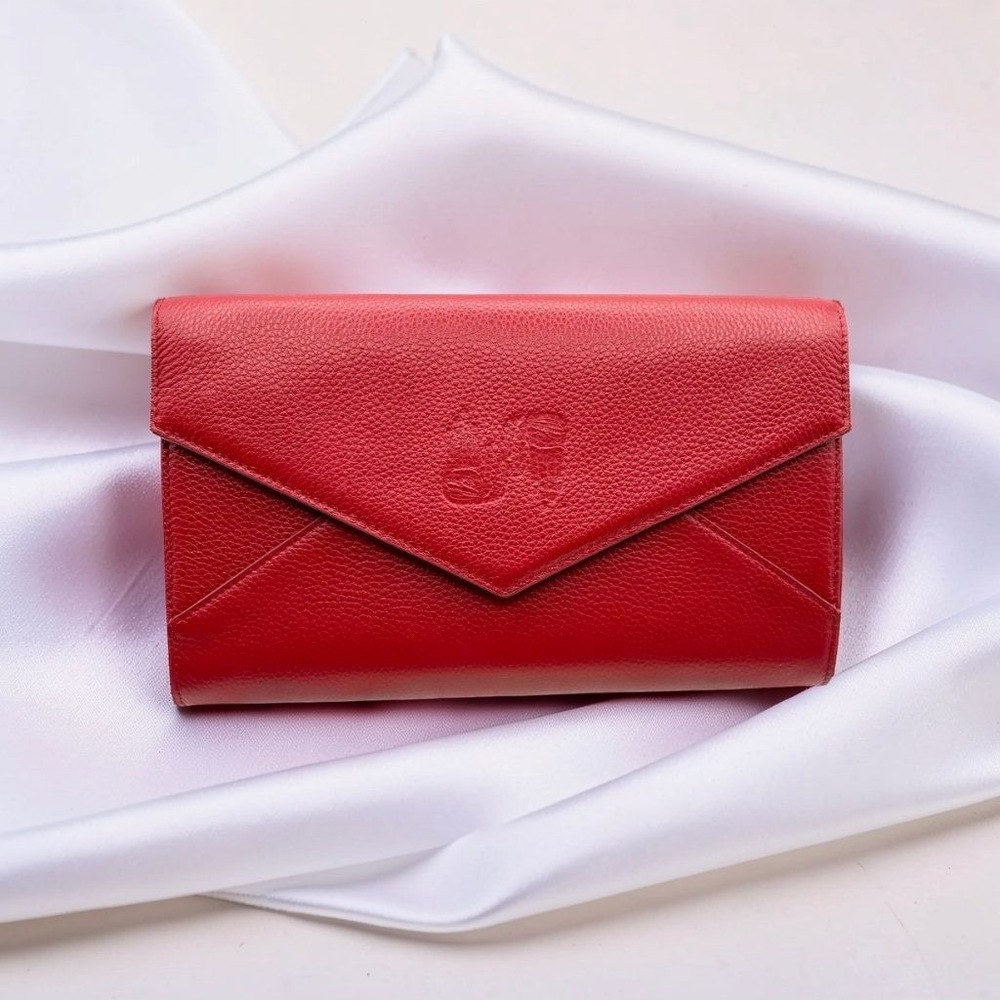 Dorothy Grant Haida Red Pebbled Leather Envelope Clutch Wallet Bag Strap Box NWT